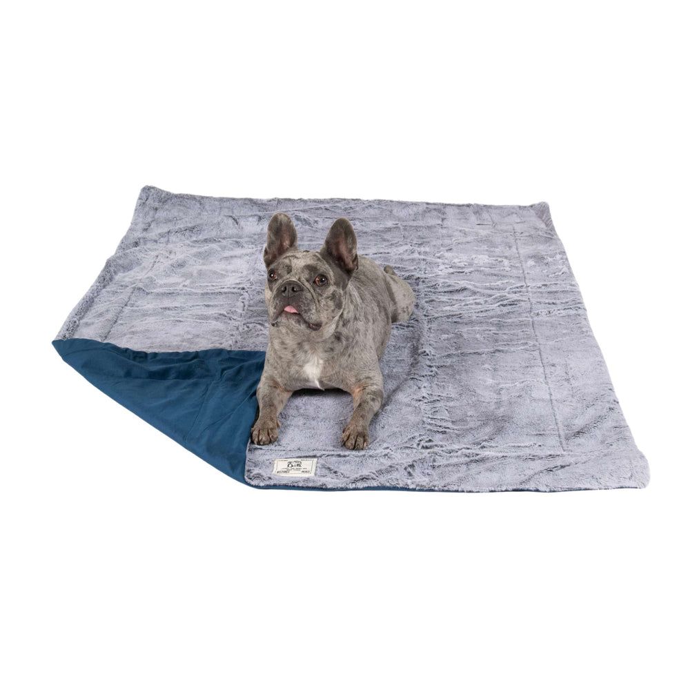Chill Kuzzi Blanket in Blue
