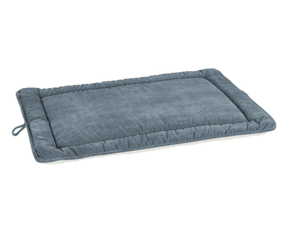 Cosmopolitan Mat, Faux Fur in Mineral / Ivory Sheepskin