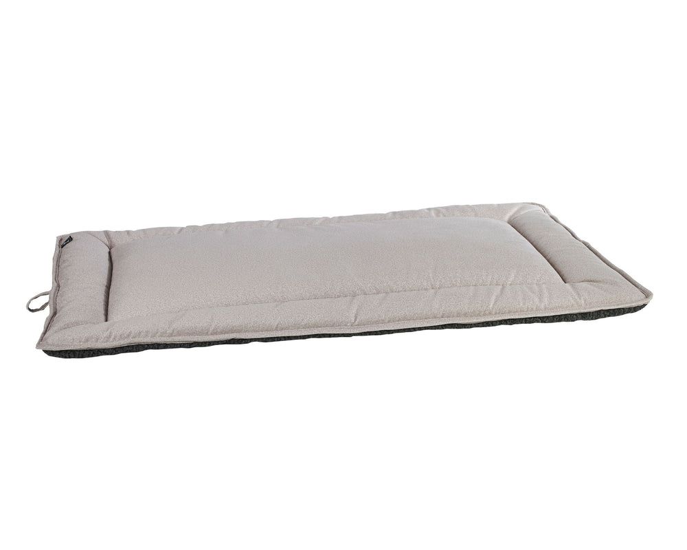 Cosmopolitan Mat, Faux Fur in Sandstone / Grey Sheepskin