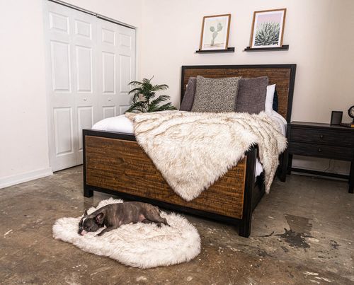 PupRug® Orthopedic Bed + Waterproof Blanket in White with Brown Accents