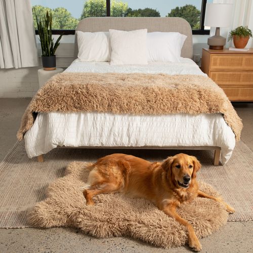 PupRug® Luxe Faux Fur Orthopedic Bed in Plush Sheep Tan