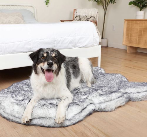 PupRug® Luxe Faux Fur Orthopedic Bed in Ultra Plush Arctic Fox