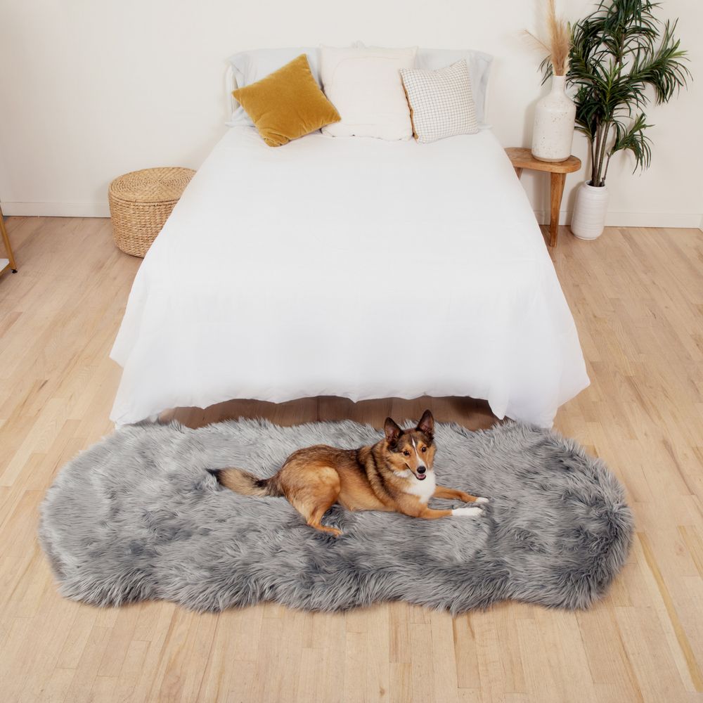 PupRug® Runner Memory Foam Bed in Charcoal Grey